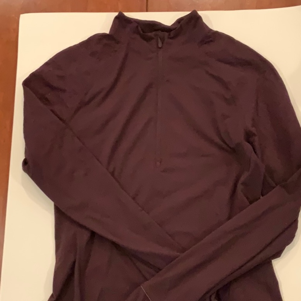 Lululemon top